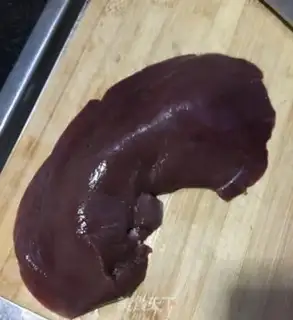 Make Celery fried liver step 0