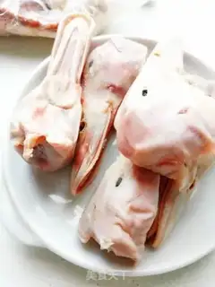 Make Red duck head step 0