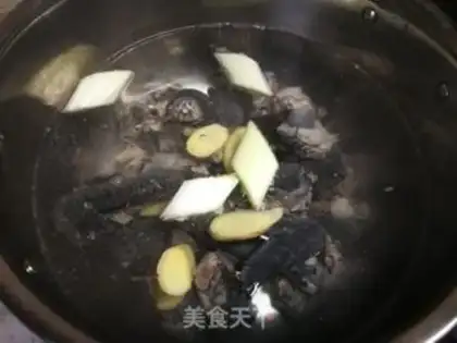 Make A rooster stewed with vermin step 4