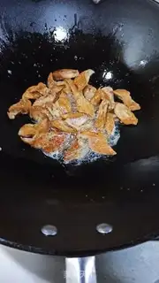 Make Pyramid garlic and fatty step 2