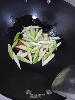 Make Pyramid garlic and fatty step 6