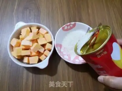 Make Potato peanut rice congee step 2