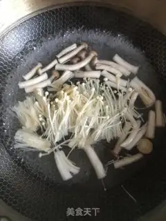 Make Fungus, egg-skin soup step 1