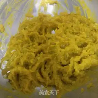Make Pumpkin rolls step 2