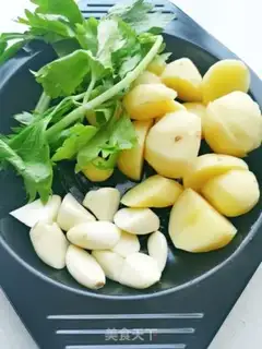 Make Potato-burning cow step 1