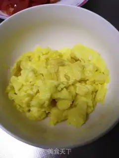 Make Tomato fried eggs step 4
