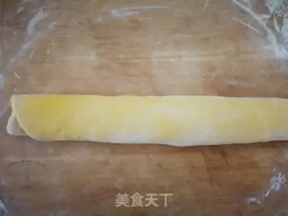 Make Pumpkin rolls step 16