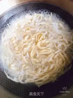 Make ♪ Quillies and eggnog noodles ♪ step 1