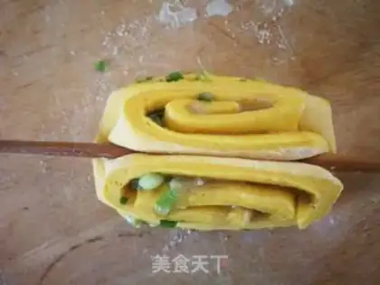 Make Pumpkin rolls step 19