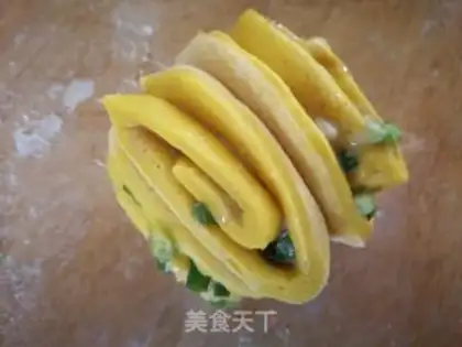 Make Pumpkin rolls step 20