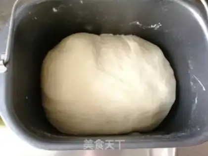 Make Cheese roll pizza step 4