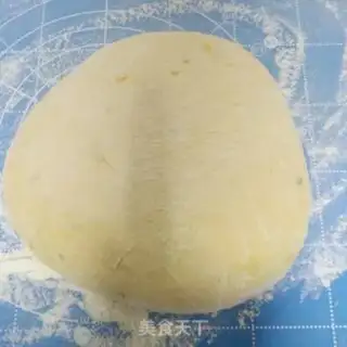 Make Pumpkin buns step 4