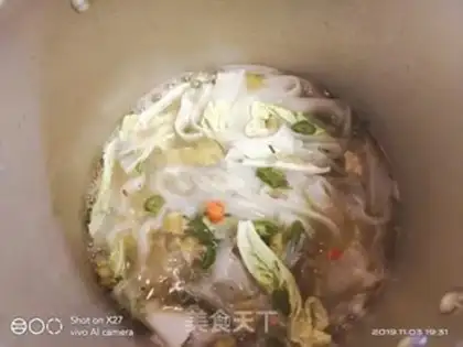 Make Sour spicy water to boil river powder step 5