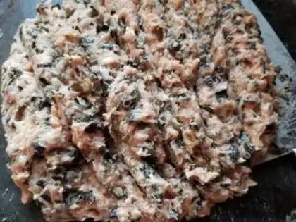 Make Plumsy-mucked meatloaf step 2