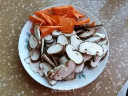 Make Carrot mushrooms and cabbage step 1