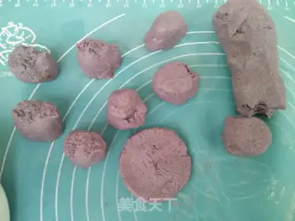 Make Pyramid bean pie step 2