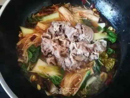 Make Boiled beef rolls with chrysanthemum mushrooms step 12