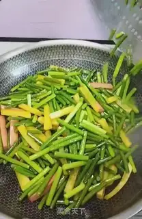 Make Garlic potatoes and ham step 5