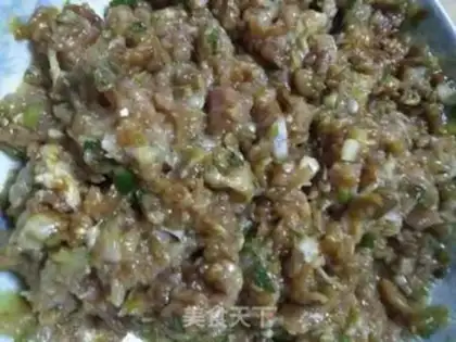 Make Onion pork dumplings step 4