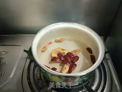 Make The red sugar wine makes a circle step 2
