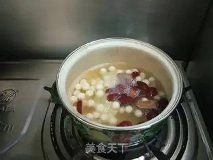 Make The red sugar wine makes a circle step 3