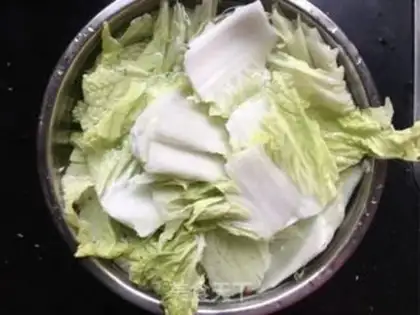 Make Spicy cabbage step 0