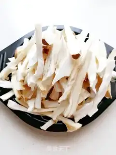 Make Spicy cabbage step 1