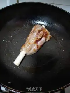 Make Tasty lamb legs step 1