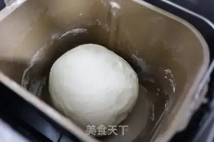 Make Old duck chili fan dumplings step 1