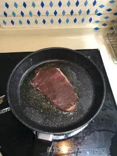 Make Black pepper steak pasta step 3