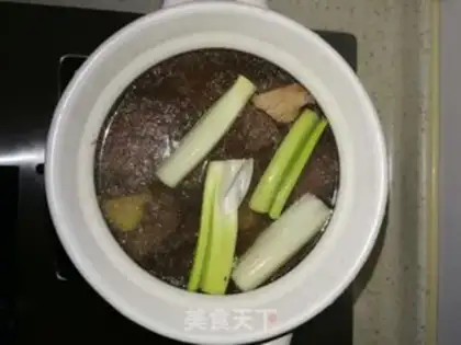 Make Red beef noodles step 2
