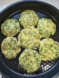 Make Wheat sprouts, celery leaves step 4