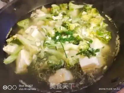 Make Krabs, blue flowers, tofu soup step 6