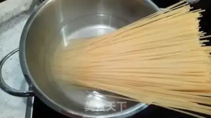 Make Cod and tomato noodles step 2