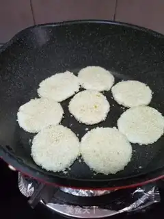 Make A sesame cake step 15