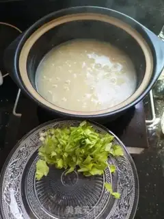 Make Two rice shrimp porridge step 9