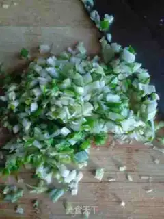 Make Five flowers for radish soybeans step 0