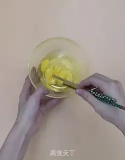 Make French fried eggs step 1