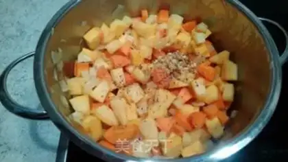 Make Coconut milk carrot pumpkin soup step 3