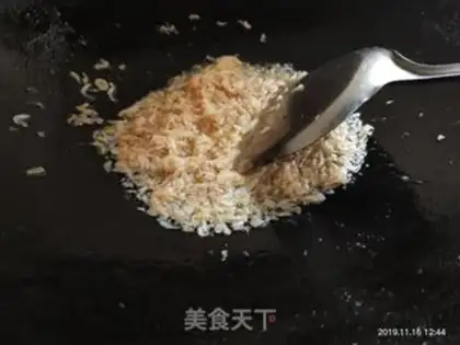 Make Shrimp and egg dumplings step 3