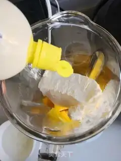 Make Fresh mango mousse step 2
