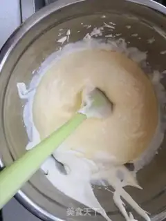Make Fresh mango mousse step 4