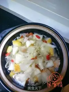 Make Ice sugar, silver ear, pear step 4