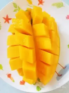 Make Hot coconut milk, west mango, west rice step 1