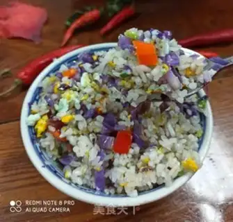 Make Pyramid salami egg fried rice step 7