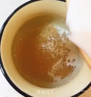 Make Hot coconut milk, west mango, west rice step 6