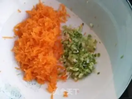 Make Carrot eggcake step 1