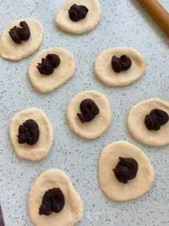Make Bread with bean sand step 6