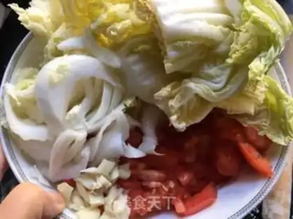 Make Sour sauerkraut noodles step 4