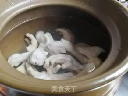 Make lentils, bean, chicken feet soup step 4